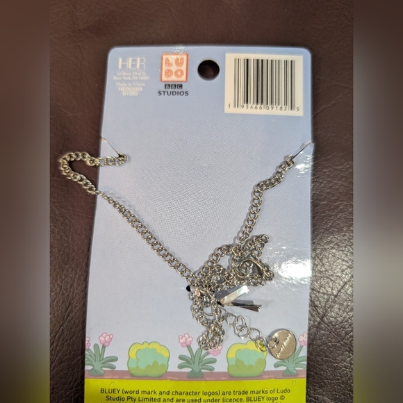 Bluey plush keychain with necklace - Picture 7 of 8